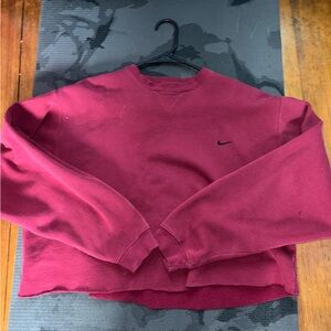 Cropped maroon Nike crewneck